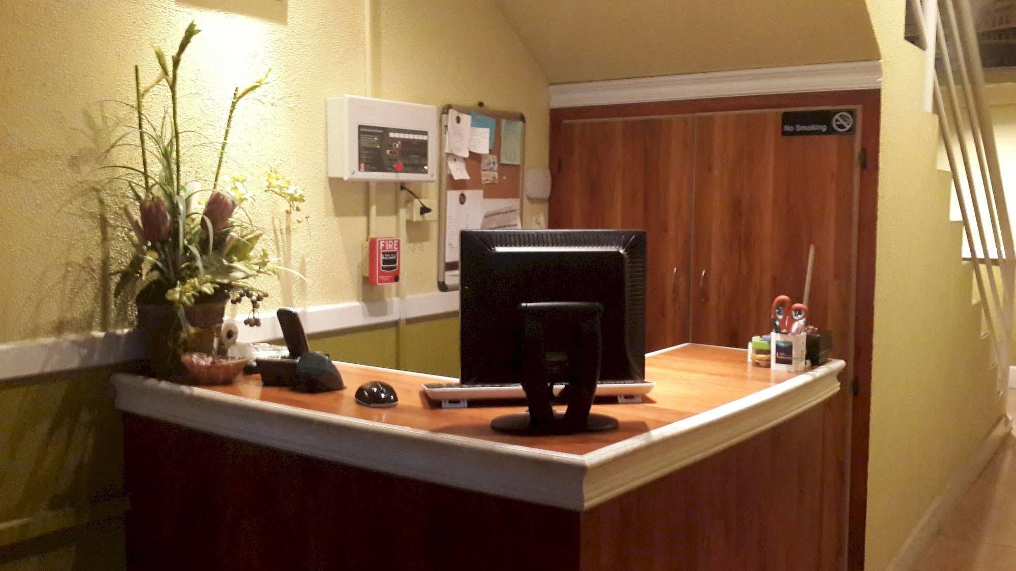 Inn Flight Suites Piarco Eksteriør billede